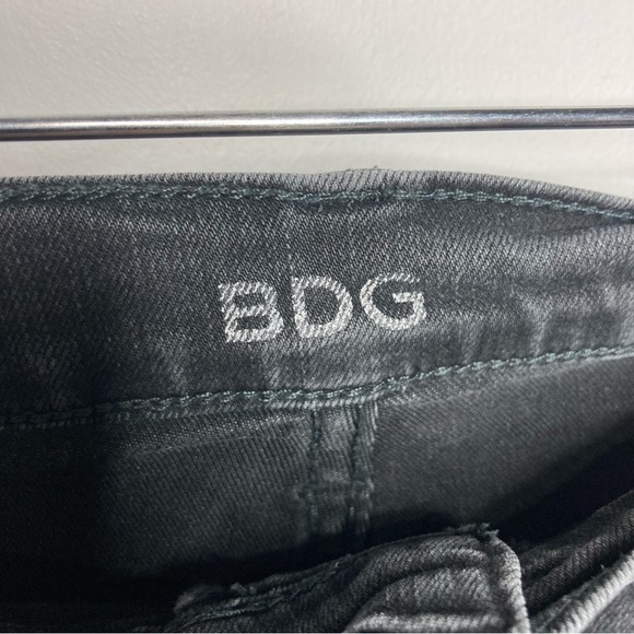 BDG super high rise twig ankle black jeans size 32 - Picture 4 of 9